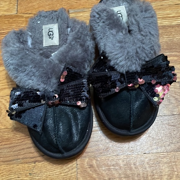 Ugg Coquette Sequin Bow Slippers Size 6 - Picture 2 of 5